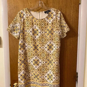 Lulus Yellow Printed Dandy Lion Shift Dress Women’s Size M